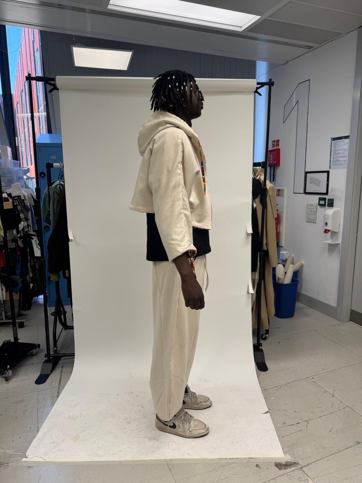 Cream Set side profile